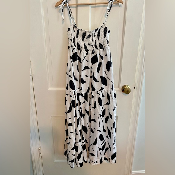 ASTR the Label linen dress - Picture 3 of 5